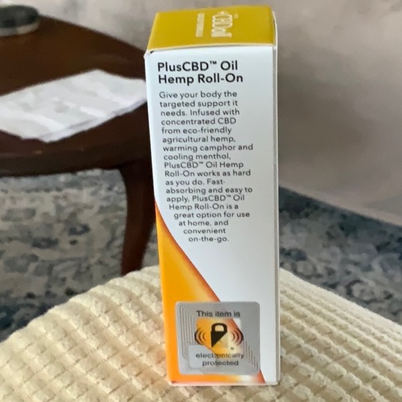 PlusCBD Oil Hemp Roll-On 200mg - Picture 2 of 4